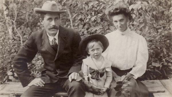 Hack_Bill_Edward_and_Flo.jpg - The Hacks - Bill, Edward & Flo